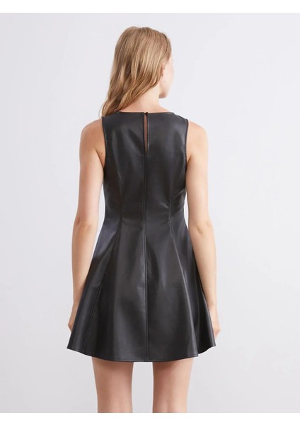 Bisiklet Yaka Deri Görünümlü Peplum Mini Elbise (W5) fırsatları