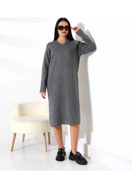 V Yaka Modern Uzun Triko Elbise