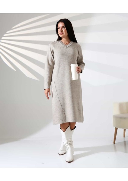 V Yaka Modern Uzun Triko Elbise