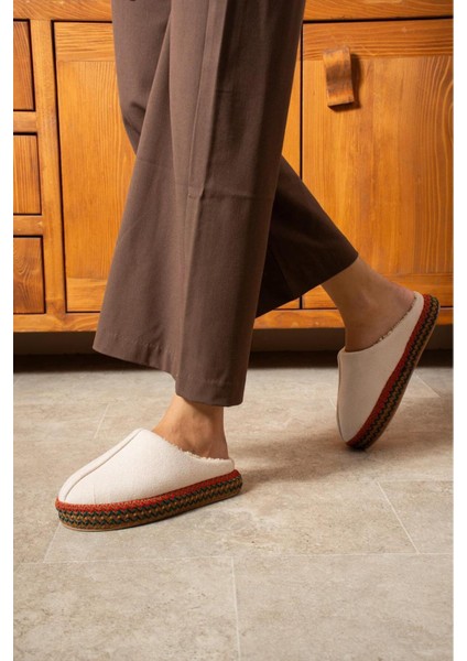 Içi Tüylü Şeritli Bej Yüksek Tabanlı Gondol Kadın Ev Terliği fiyatları