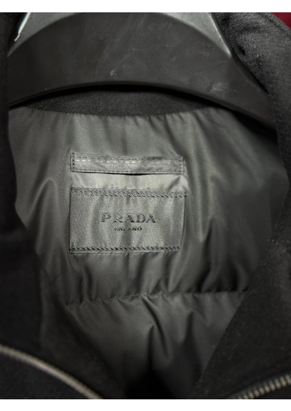 Prd Metal Logo Detaylı Siyah Erkek Kaşe Yelek Kaz Tüyü - Yüksek - Zamansız Tasarım modelleri