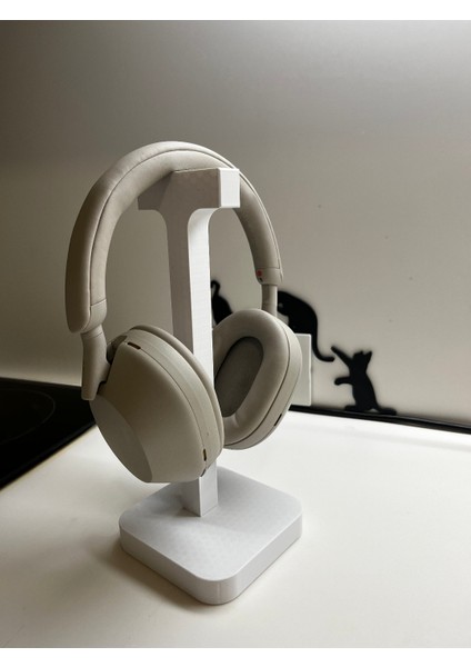 Sade ve Şık Tasarıma Sahip Kulaklık Standı