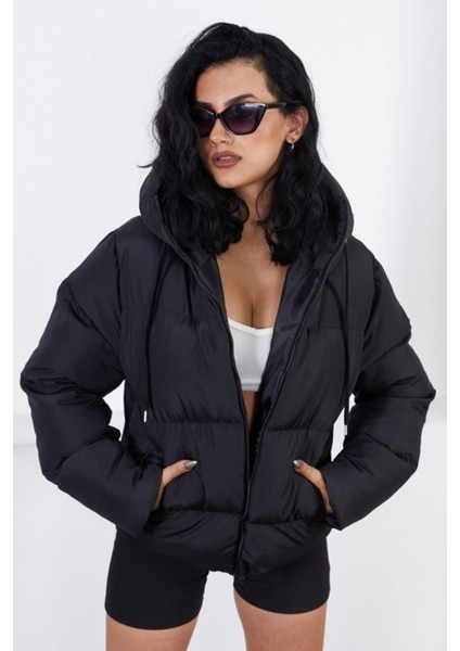 Kadın Kapşonlu Şişme Mont