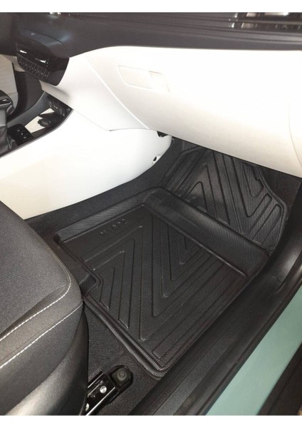 Hyundai I20 2020+ 4d Araca Özel Havuzlu Paspas Takımı (Karbon) modelleri