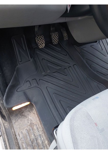 Volkswagen Transporter T5/t6 2003-2019 Araçlarınıza Özel Üretim 4d Havuzlu Karbon Paspas Takımı A+