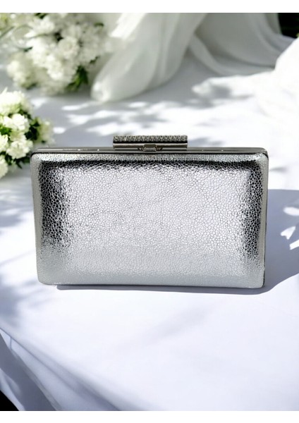 Yeni Model Gümüş Renk Parlak Desenli Zincir Askılı Kadın Abiye Çanta Düğün Nişan Mezuniyet fiyatları