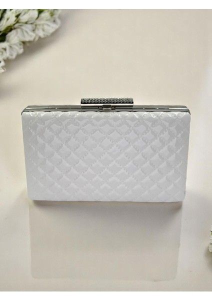 Beyaz Lüks Rugan Kapitone Desenli Kadın Abye Çanta Düğün Nişan Mezuniyet fiyatları