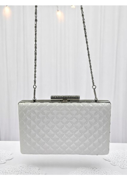 Beyaz Lüks Rugan Kapitone Desenli Kadın Abye Çanta Düğün Nişan Mezuniyet fırsatları