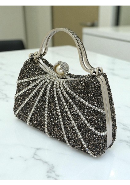Platin Renk Taşlı Gümüş Detaylı Zincir Askılı Kadın Abiye Mezuniyet Kına Nişan Balo Çantası fiyatları
