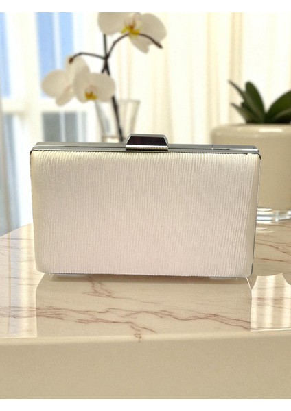 Ten Nude Renk Suyolu Desenli Saten Kadın Abiye Çanta Düğün Nişan Mezuniyet fiyatları