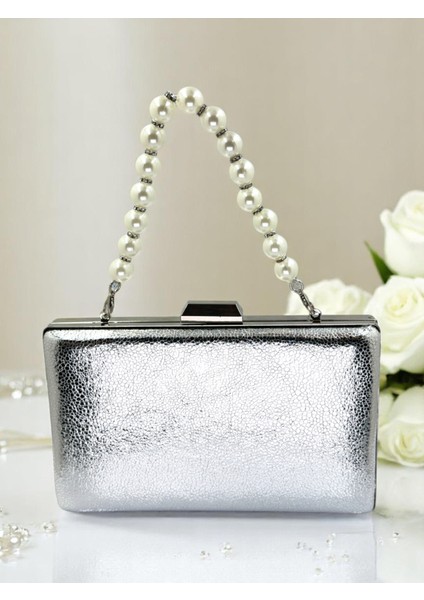 Yeni Model Gümüş Renk Parlak Desenli Zincir Askılı Saplı Kadın Abiye Çanta Düğün Nişan Mezuniyet fiyatları