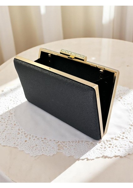 Siyah Altın Detaylı Simleri Dökülmeyen Ithal Kumsim Metal Taşlı Kasa Kadın Abiye Çanta Düğün Nişan modelleri