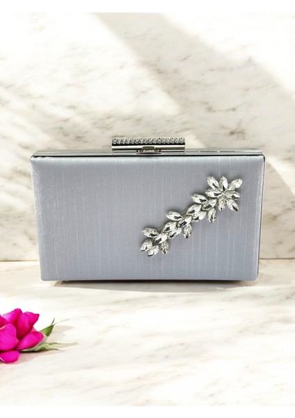 Gümüş Gri Renk El Izi Yapmayan Simli Saten Kristal Taşlı Kadın Abiye Çanta Düğün Nişan fiyatları