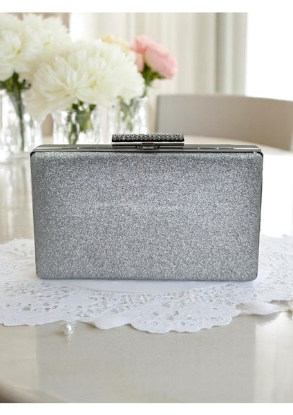 Gümüş Gri Lame Simleri Dökülmeyen Ithal Kumsim Metal Taşlı Kasa Kadın Abiye Çanta Düğün Nişan fiyatları