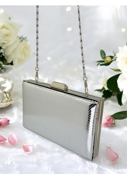 Gümüş Renk Balıksırtı Desenli Parlak Rugan Deri Kadın Abiye Çanta Düğün Nişan indirimleri