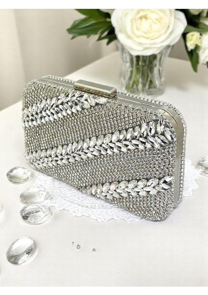 El Yapımı Işçilik Komple Kristal Taşlı Gümüş Gri Lame Renk Kadın Abiye Çanta