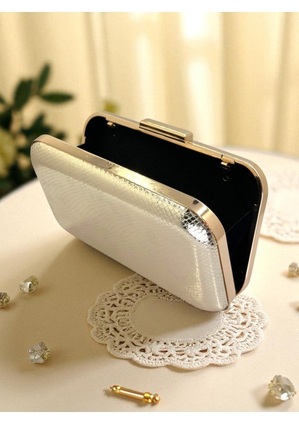 Altın Gold Dore Renk Yılan Desenli Parlak Deri Kadın Abiye Çanta Düğün Nişan Mezuniyet modelleri