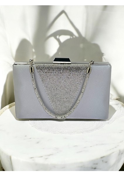 Gri Renk Saten Gümüş Renk Kristal Taşlı Saplı Kadın Abiye Çanta Düğün Mezuniyet Nişan fırsatları