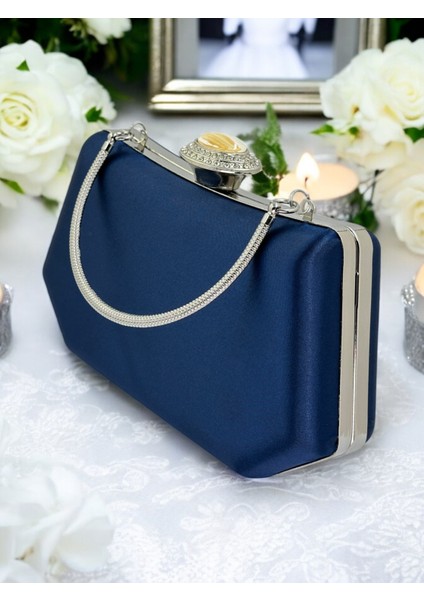 Lacivert Renk Gümüş Kristal Taşlı Zarif Tasarım Metal Saplı Abiye Çantası fırsatları