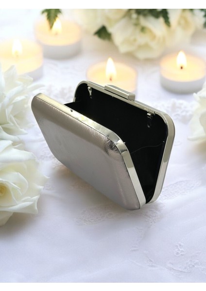 Antrasit Gri Platin Kırışık Cilt Deri Metalik Renk Zincir Askılı Abiye Çanta Düğün Nişan Mezuniyet fırsatları