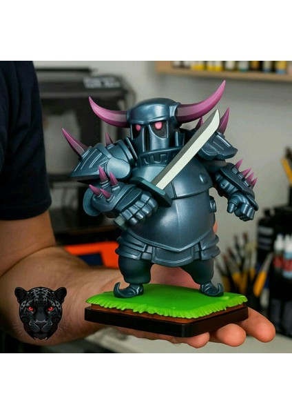 Clash Royale Pekka Karakter Figürü 20CM