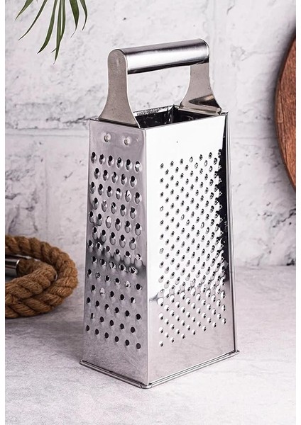 Metal Rende, Paslanmaz Çelik, Çok Amaçlı ve Dayanıklı Tasarım, Sebze, Peynir ve Meyve Rendesi, Ergonomik Saplı, Kolay Temizlenebilir, Mutfak Için Pratik ve Şık