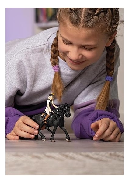 Binicilik Kulübü Tori &amp; Prenses, Oyuncak Figür modelleri