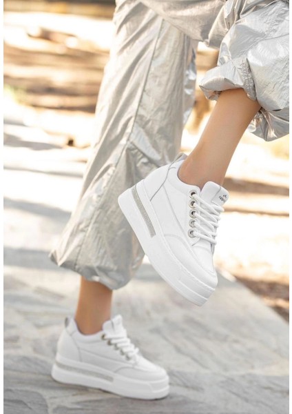 Lulu Beyaz Cilt Bağcıklı Spor Ayakkabı fiyatları