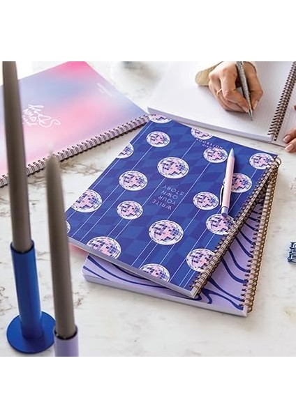 A4 Spiralli Karton Kapak 4'lü Set Kareli Okul Defteri 80 Yaprak - Ders Programlı Mavi Disko modelleri