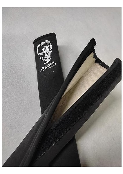 Atatürk Baskılı Beyaz Baskı Antrasit Alakantara Araç Emniyet Kemer Kılıfı &amp; Ped (2 Adet) Boyun Çizilmelerine Karşı Koruma, Terleme Önleyici, Alcantara, Atatürk Imzalı modelleri