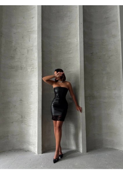 Altı Dantelli Straplez Deri Elbise Siyah W240419 modelleri