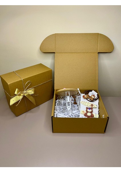 Fiyonk Figürlü Kupa-Bardak ve Ayıcıklı Toka Seti-Kutulu Hediye Seti-Arkadaş-Kızçocuk Hediye Gift modelleri