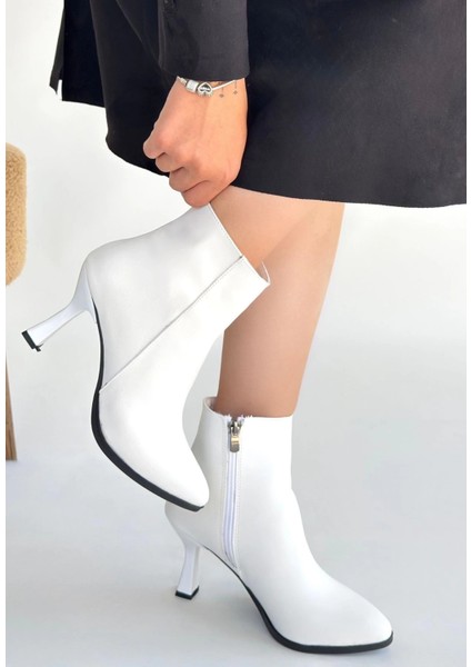 Mişha Beyaz Cilt Topuklu Bot modelleri