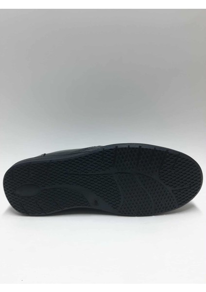Hakiki Deri Bağcıklı Esnek Kauçuk Taban Siyah Renk Kışlık Erkek Ayakkabı C-34250176GDERE fırsatları