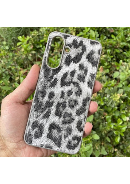 Samsung Galaxy A56 Kılıf Leopar Desenli Içi Kadife Kapak