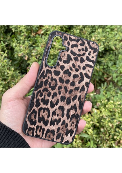 Samsung Galaxy S24 Fe Kılıf Leopar Desenli Içi Kadife Kapak