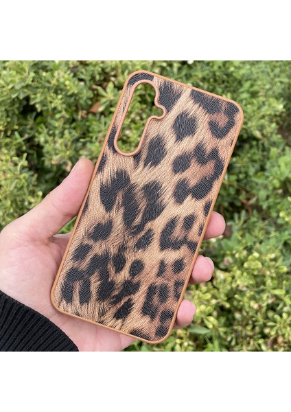 Samsung Galaxy S24 Fe Kılıf Leopar Desenli Içi Kadife Kapak