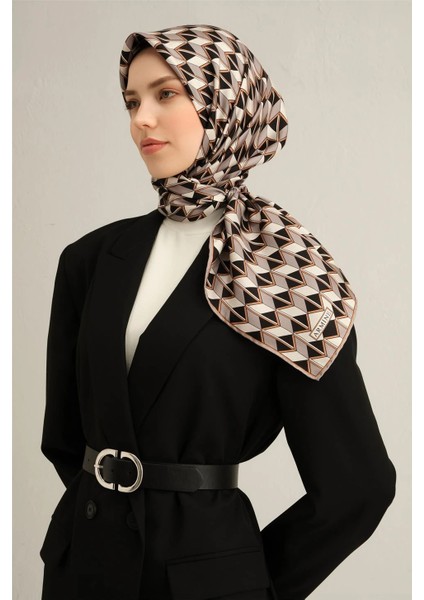 Geometrik Desenli Sura Saf Ipek Eşarp - 9309 04