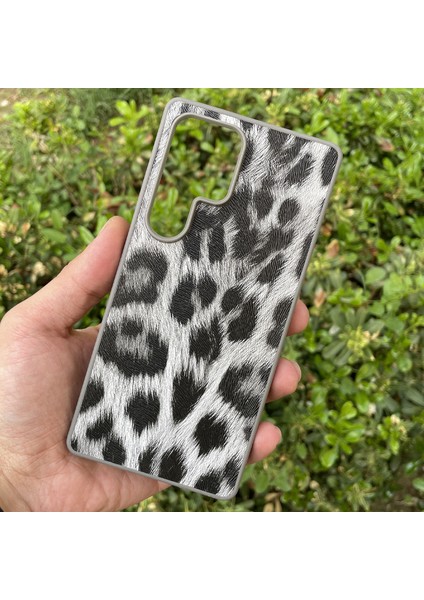 Samsung Galaxy S23 Ultra Kılıf Leopar Desenli Içi Kadife Kapak