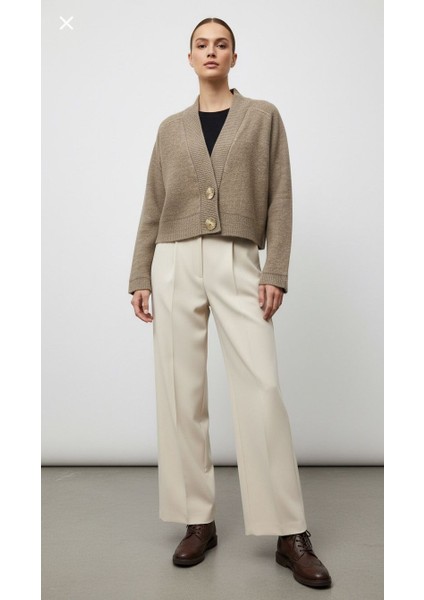 Kadın Oversize Gold Düğmeli Triko Hırka