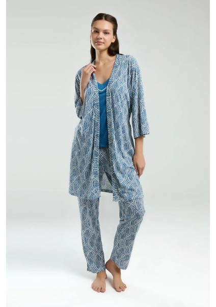 3210 Kadın Lacıvert Sabahlıklı Ip Askılı Yakası Dantel Detaylı Pijama Takımı