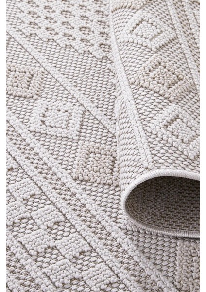 Valverde Krem ve Bej Renkli Iskandinav Model Yumuşak Bukle Sisal ve Püsküllü Makine Dokuma Halı