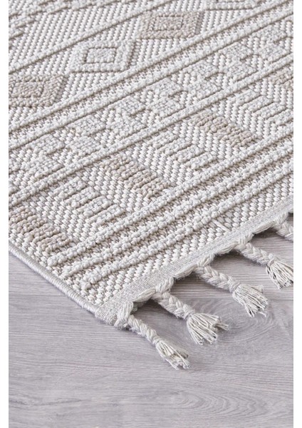 Valverde Krem ve Bej Renkli Iskandinav Model Yumuşak Bukle Sisal ve Püsküllü Makine Dokuma Halı