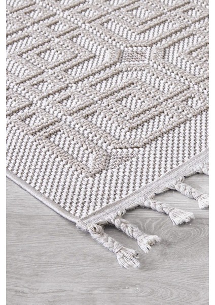 Valverde Krem ve Bej Renkli Dekoratif Model Yumuşak Bukle Sisal ve Püsküllü Makine Dokuma Halı