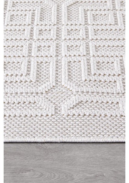 Valverde Krem Renkli Dekoratif Model Yumuşak Bukle Sisal ve Püsküllü Makine Dokuma Halı
