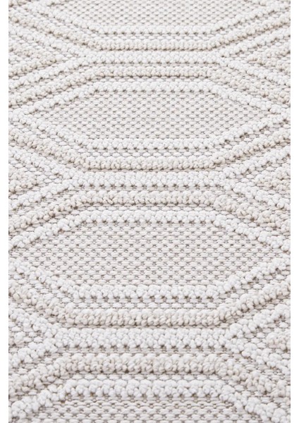 Valverde Krem ve Bej Renkli Geometrik Model Yumuşak Bukle Sisal ve Püsküllü Makine Dokuma Halı
