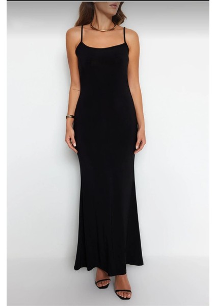 Kadın Ayarlanabilir Askılı Uzun Balık Etekli Elbise fırsatları