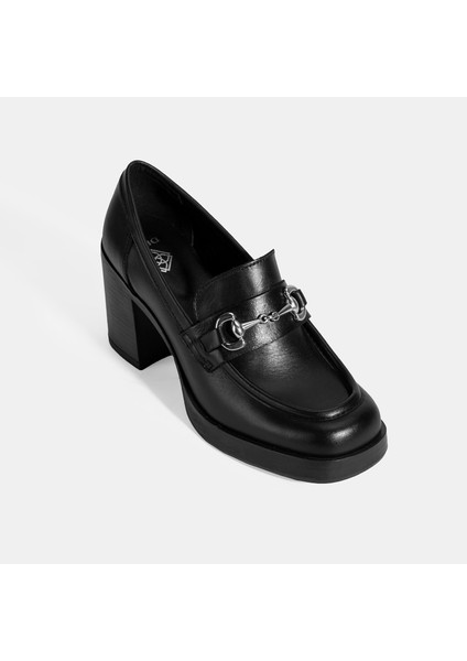 Kadın Siyah Metal Toka Detaylı Kalın Topuklu Loafer indirimleri