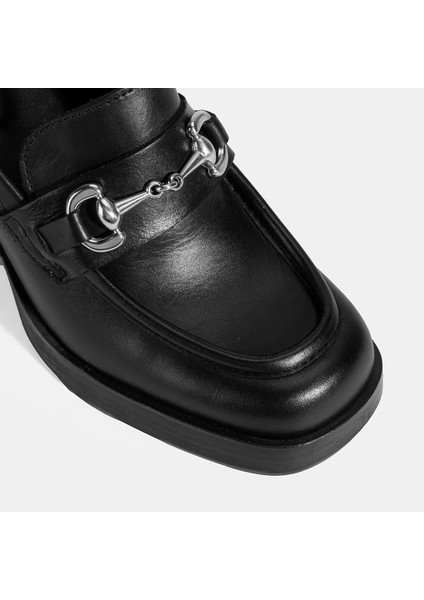 Kadın Siyah Metal Toka Detaylı Kalın Topuklu Loafer