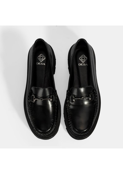 Kadın Siyah Metal Toka Detaylı Deri Loafer